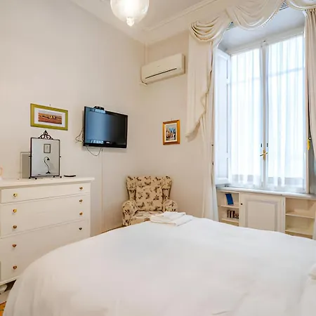 S.pietro Elvira's Retro