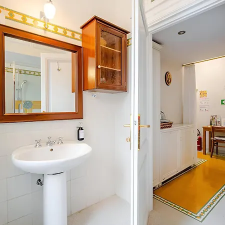 S.pietro Elvira's Retro Daire